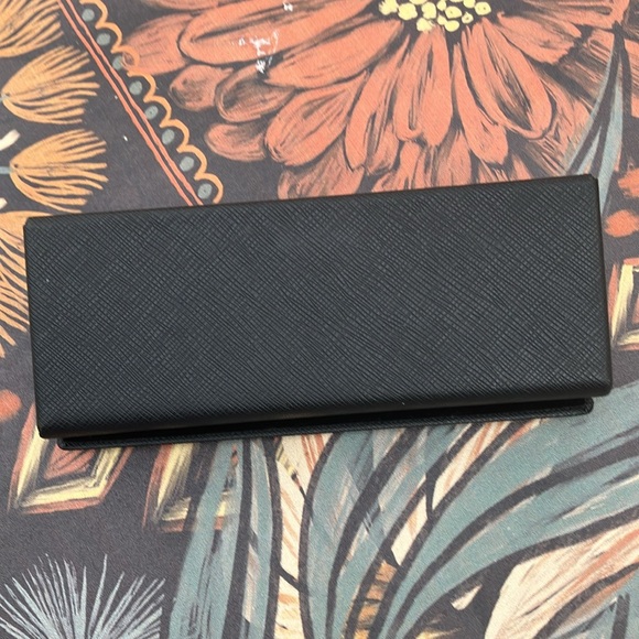 Prada black eyeglass case - Picture 4 of 4